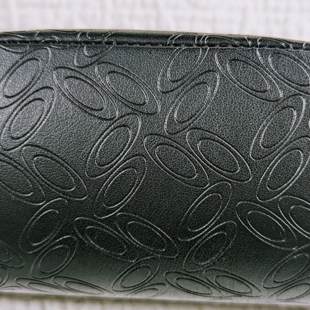 Oakley Authentic Sunglass Case Black‎ Zipper With Wrist Strap